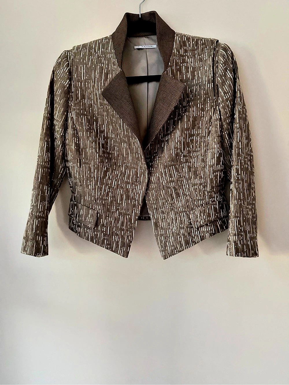 Tahari Textured Abstract Blazer in Brown & White Size 8 Like New